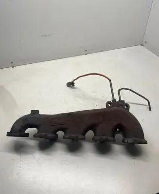 Nissan X-Trail T32 Exhaust manifold 140045202R 140045202