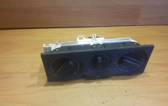 Volkswagen Golf IV Climate control unit 1J0819045F