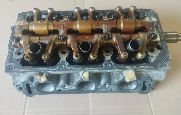 Chrysler Pacifica Engine head 