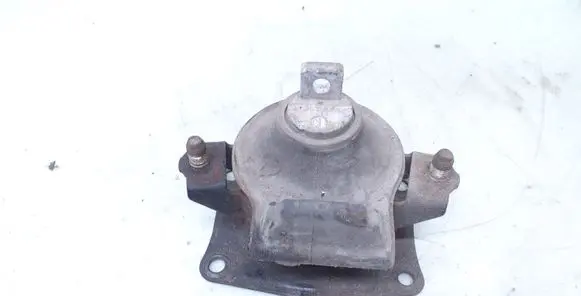 Honda Accord Engine mount bracket