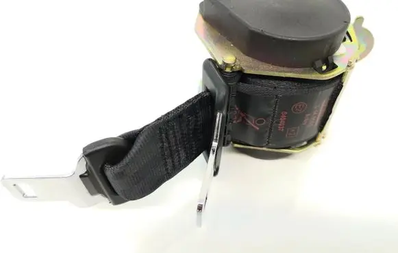 Middle seatbelt (rear)