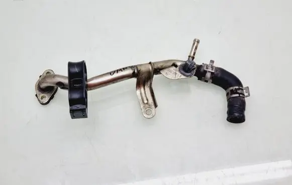 Toyota Land Cruiser (J150) Engine coolant pipe/hose
