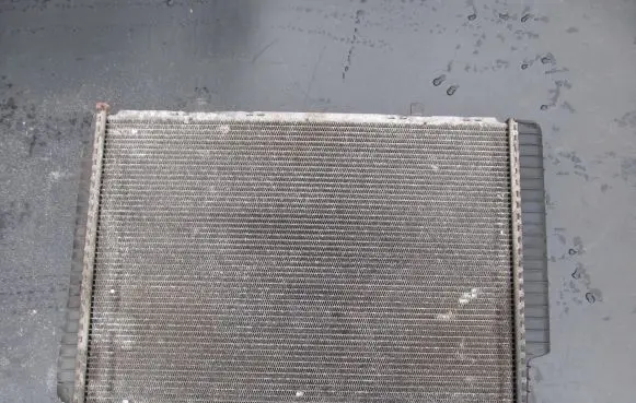 Mercedes-Benz SLK R170 Coolant radiator 2025003203