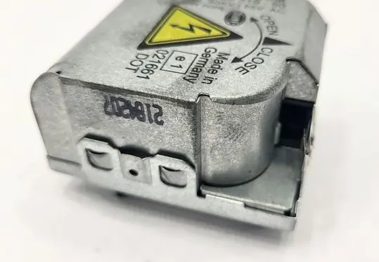 BMW X5 E53 Headlight ballast module Xenon 5DD00831950