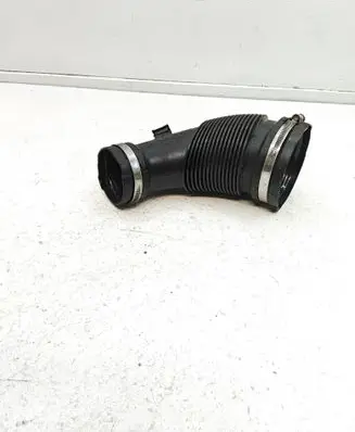 Audi A4 S4 B9 8W Air intake hose/pipe 04L129661B