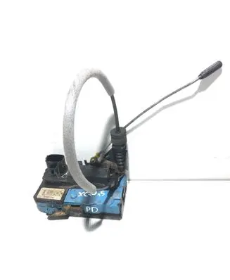 Volvo XC70 Front door lock 30663042