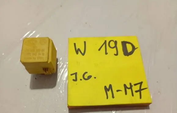 Mercedes-Benz C AMG W203 Other relay A0025421419