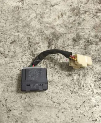Toyota Corolla E120 E130 Seat heating relay 8586405010 2018154436 87501AE010