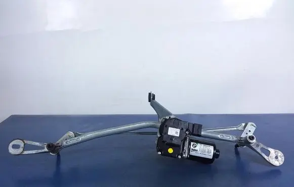 BMW 5 G30 G31 G38 Front wiper linkage and motor W000061594