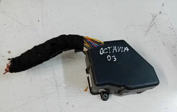 Skoda Octavia Mk1 (1U) Fuse box set