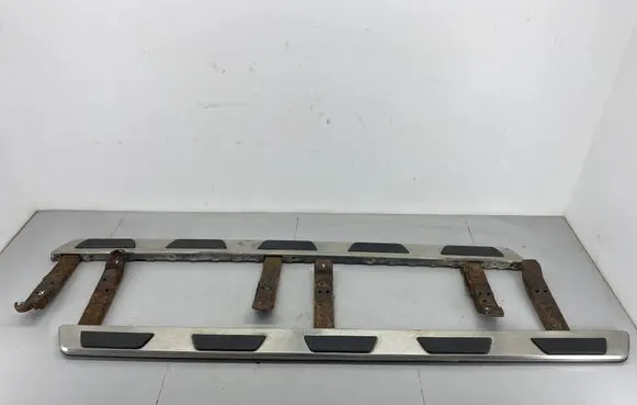 Audi Q7 4L Sill