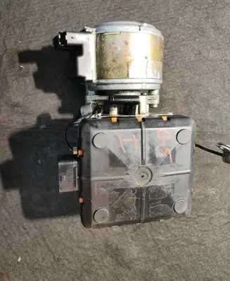 Citroen C5 Air suspension compressor 9636713880