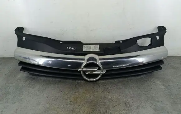 Opel Astra H Front grill 