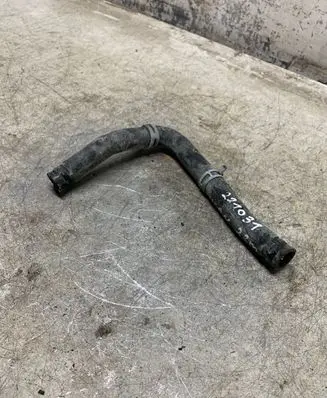Nissan Qashqai J12 Engine coolant pipe/hose