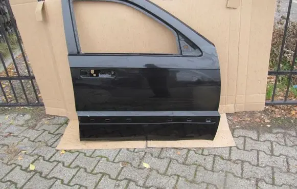 Jeep Grand Cherokee (WK) Front door
