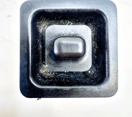 Wing mirror switch