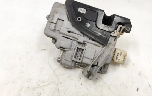 Audi A6 S6 C6 4F Front door lock