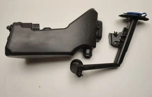 Mercedes-Benz EQC Windshield washer fluid reservoir/tank A2058600160