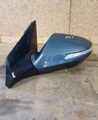 Hyundai i40 Front door electric wing mirror 121212