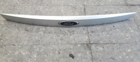 Ford Mondeo Mk III Tailgate/boot lid cover trim 1S71-F43400-A