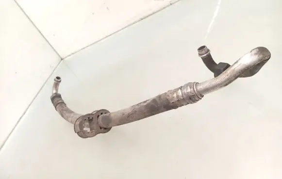 Air conditioning (A/C) pipe/hose