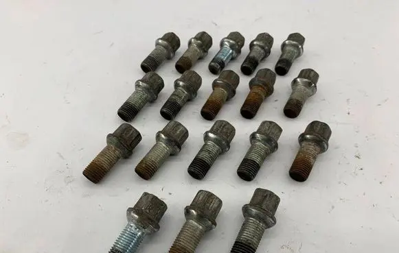Audi A4 S4 B8 8K Nuts/bolts 
