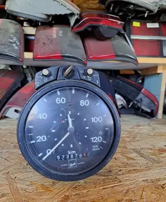 Mercedes-Benz 406 608 Tachometer 