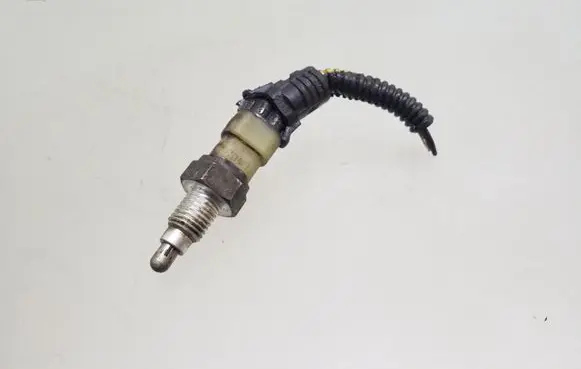 Opel Astra G Reversing light switch sensor 33482023