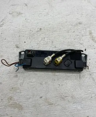 Audi A5 8T 8F Antenna control unit 8T0035225J