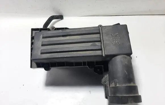 Volkswagen Golf VI Air filter box 1K0129607AG 1K0129601CG