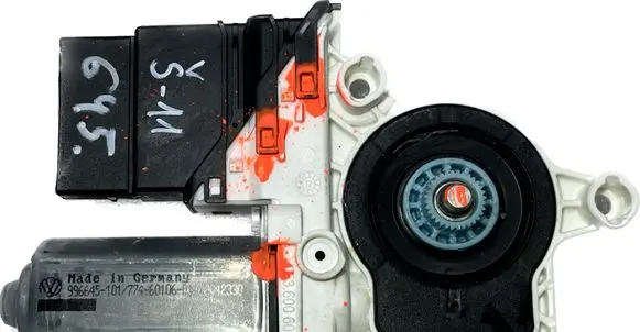 Skoda Octavia Mk2 (1Z) Rear door window regulator motor 5K0959703A 5K0959703ASK3