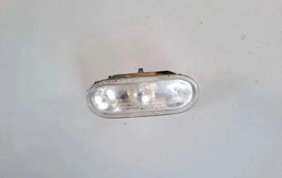 Volkswagen Polo Front fender indicator light