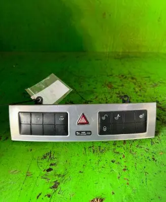 Mercedes-Benz C W203 Hazard light switch
