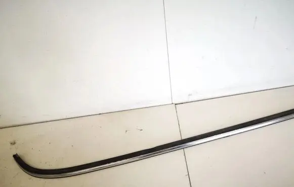 Mini One - Cooper R50 - 53 Rear door glass trim molding