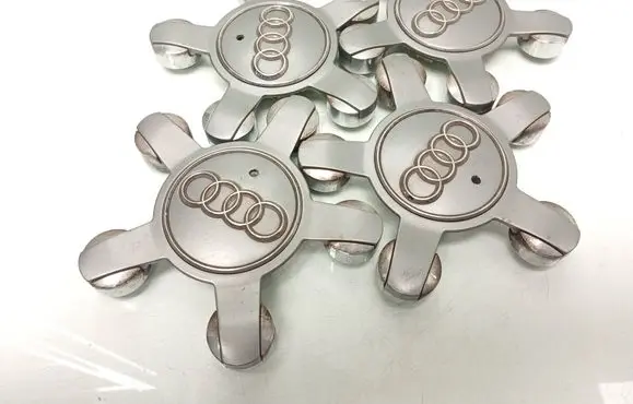Audi A3 S3 8P Original wheel cap 8R0601165