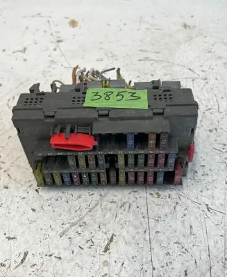 Peugeot 306 Fuse module 9659178680