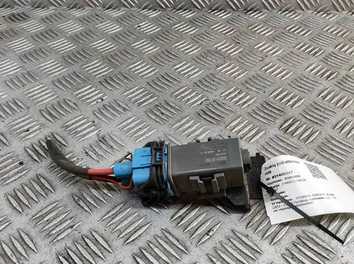 Hyundai Santa Fe Glow plug pre-heat relay 368302F760