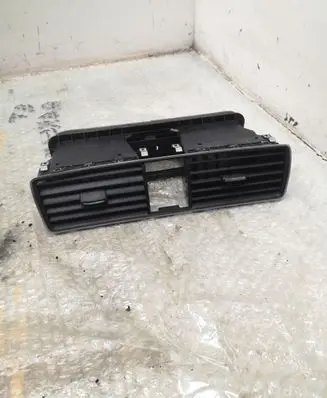 Volkswagen PASSAT B7 USA Dash center air vent grill 561819728