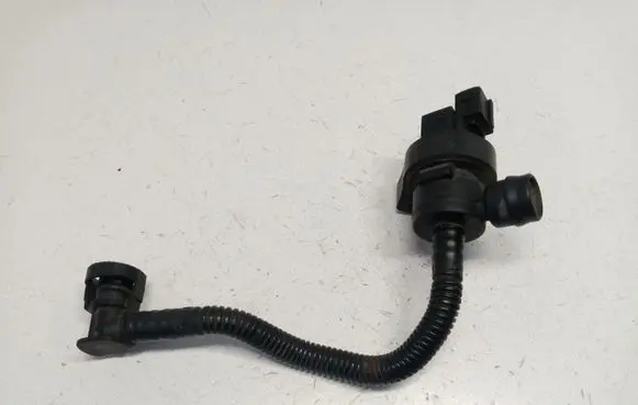 BMW X3 E83 Breather/breather pipe/hose 7512581 7530264 13907530264