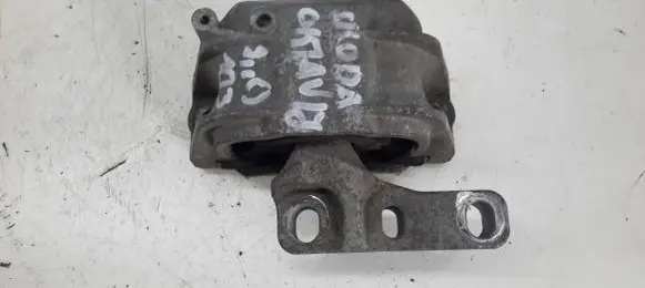 Skoda Octavia Mk2 (1Z) Engine mount bracket 1K0199262AT