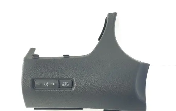 Nissan Qashqai Panel trim 684104EH0A