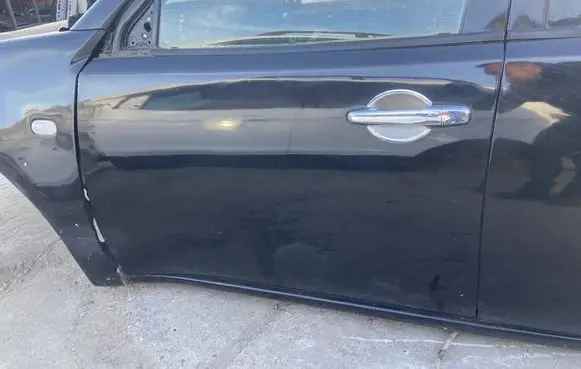 Mitsubishi L200 Front door 