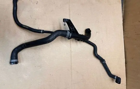 Mercedes-Benz E W238 Engine coolant pipe/hose A6542031302