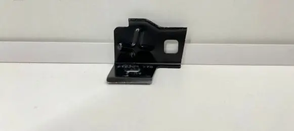 Porsche Cayenne (9Y0 9Y3) Radiator support slam panel bracket 9Y0801678
