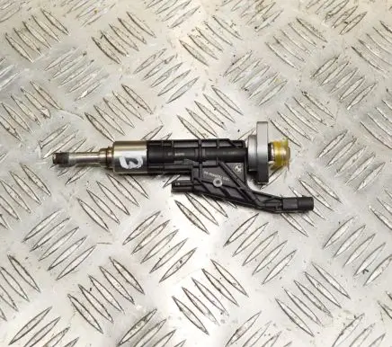 BMW 2 F45 Fuel injector 7639990 0261500539
