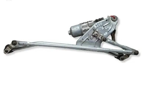 Dacia Duster Front wiper linkage and motor S26309026 8200619512