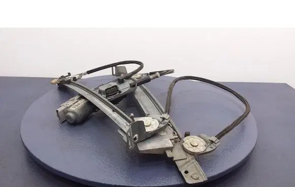 Opel Tigra B Front door window regulator with motor 93162241