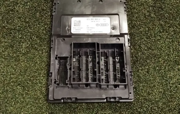 Porsche Cayenne (9Y0 9Y3) Comfort/convenience module 971907063J 4N0907063D