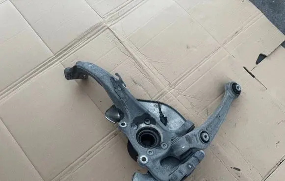 Audi A6 S6 C7 4G Front wheel hub spindle knuckle 4G0407241C 270415 07234320284Y