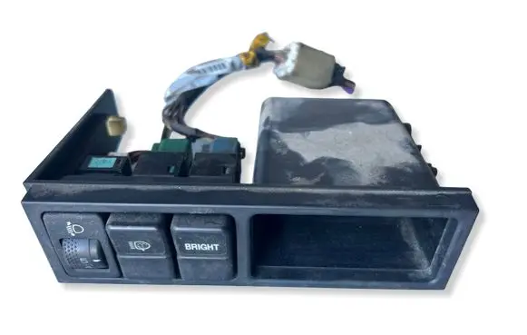 Subaru Forester SF Headlight level height control switch 81336FC000